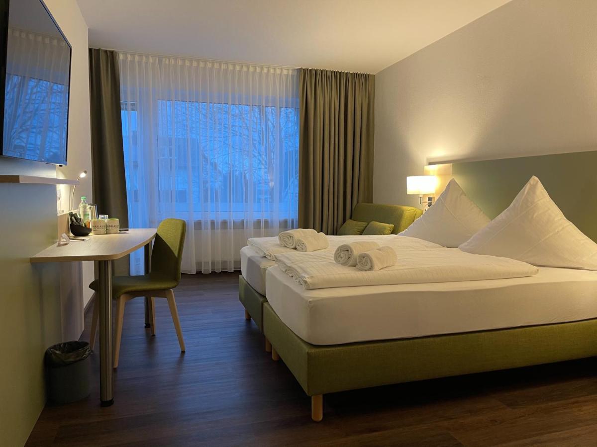 Marias Inn - Bed & Breakfast Garching bei München Exteriör bild